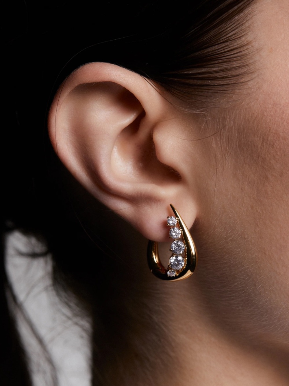Nadri Phenom huggie earrings